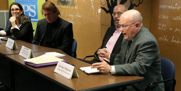  워싱턴에서 열린 아시아인스티튜트 세미나에서 Alexis Dudden, Daniel Garrett, John Feffer, Lawrence Wilkerson의 모습