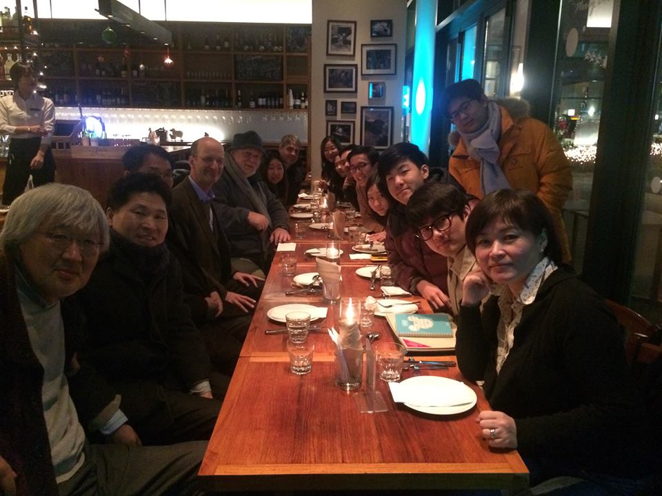 Professor Shell meets with high school interns of the Asia Institute and members of Asia Institute's staff. 