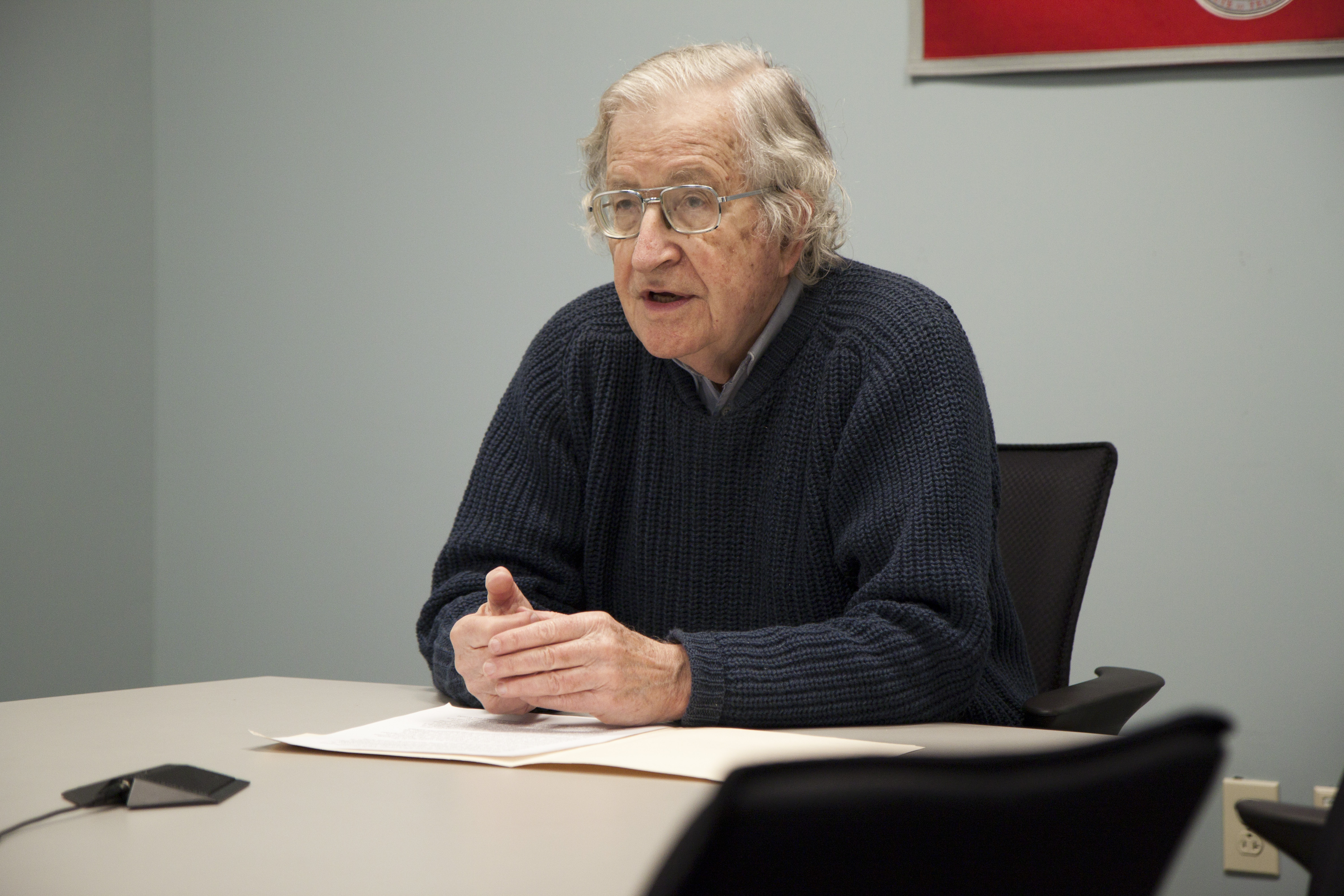 Professor Noam Chomsky in online seminar with Asia Institute in Korea. 