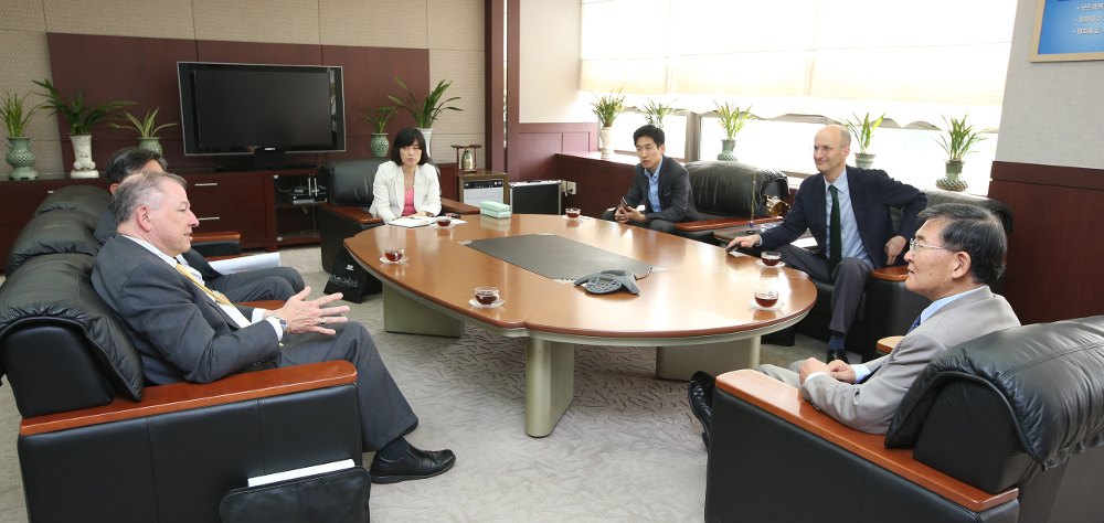 At KAIST with President Kang Sung Mo. 
