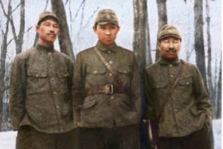 * ‘김일성’ 자서전 “세기와 더불어”를 통해 벗겨보는 항일혁명 영웅 ‘김일성’에 관한 반공세뇌