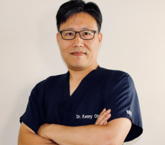 “코로나-백신(corona-vaccine)”을 맞은 부모들의 아기